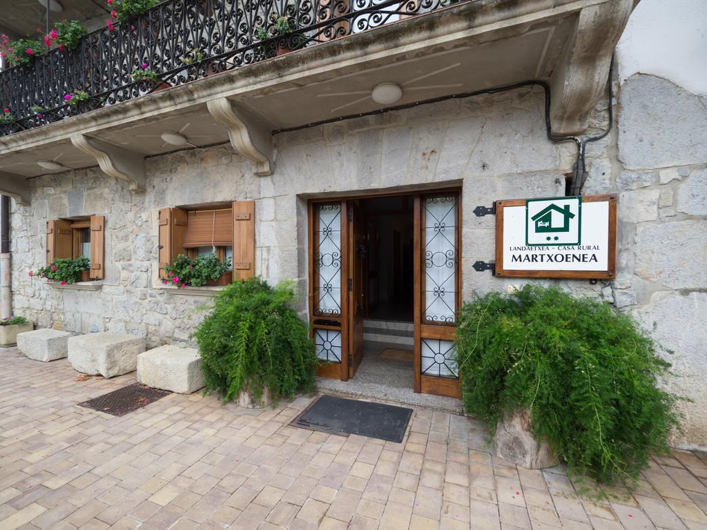 Casa Rural Martxoenea Landetxea Hotel Arruazu Exterior foto